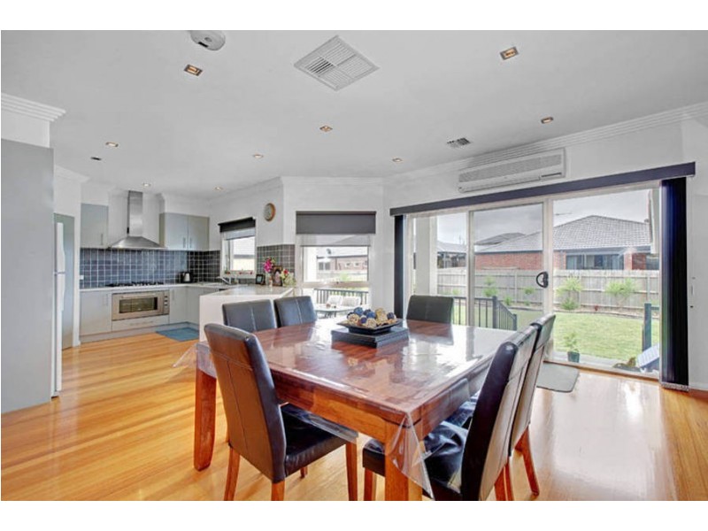 5 Rushcutters Place, Taylors Hill VIC 3037