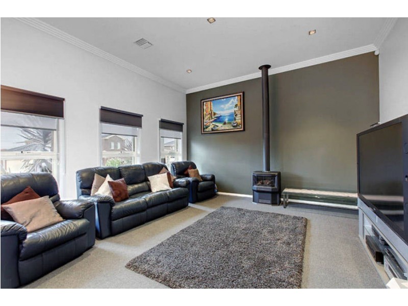 5 Rushcutters Place, Taylors Hill VIC 3037