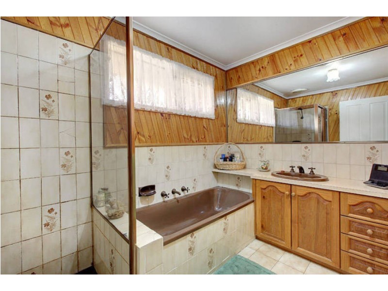 1 Maringa Court, Keilor Downs VIC 3038