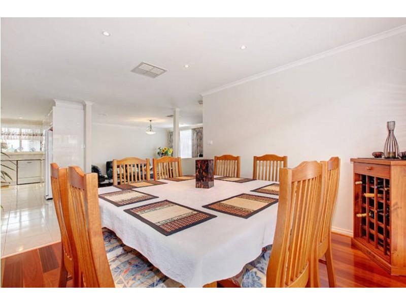 3 Clifton Court, Taylors Lakes VIC 3038