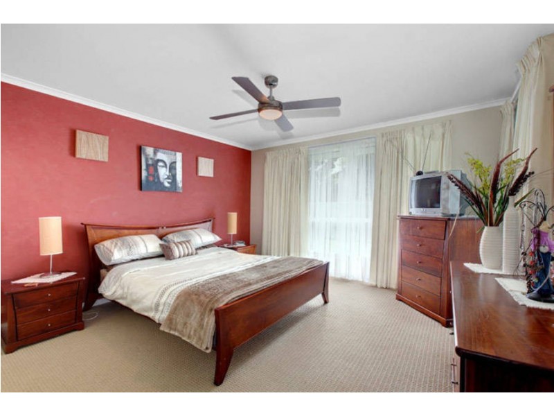 3 Clifton Court, Taylors Lakes VIC 3038