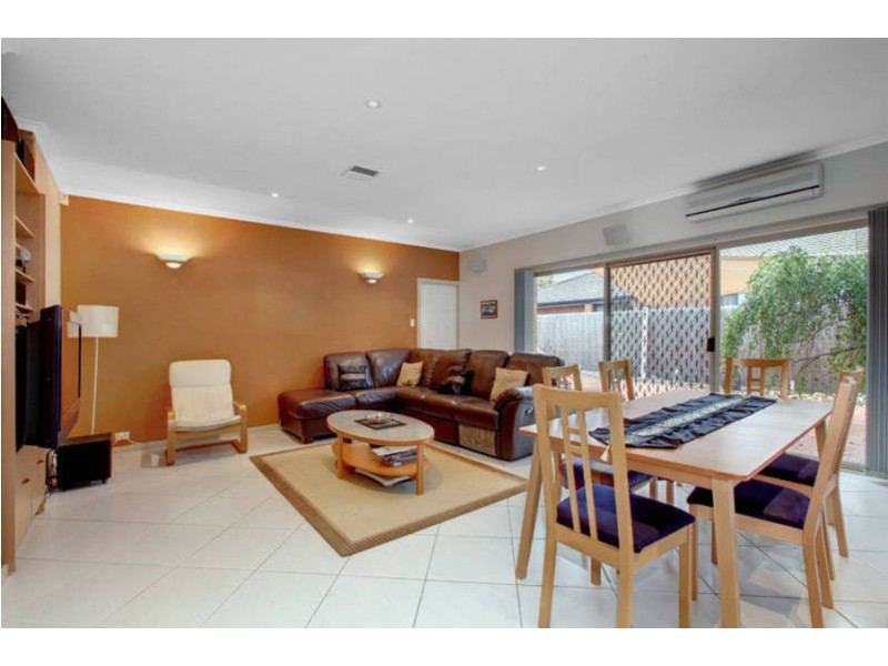 17 Stables Place, Sydenham VIC 3037