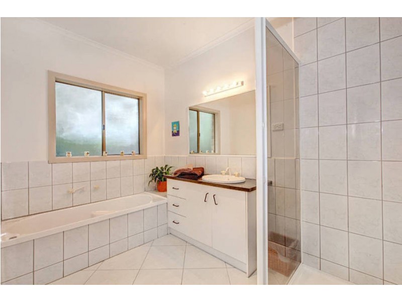 17 Stables Place, Sydenham VIC 3037