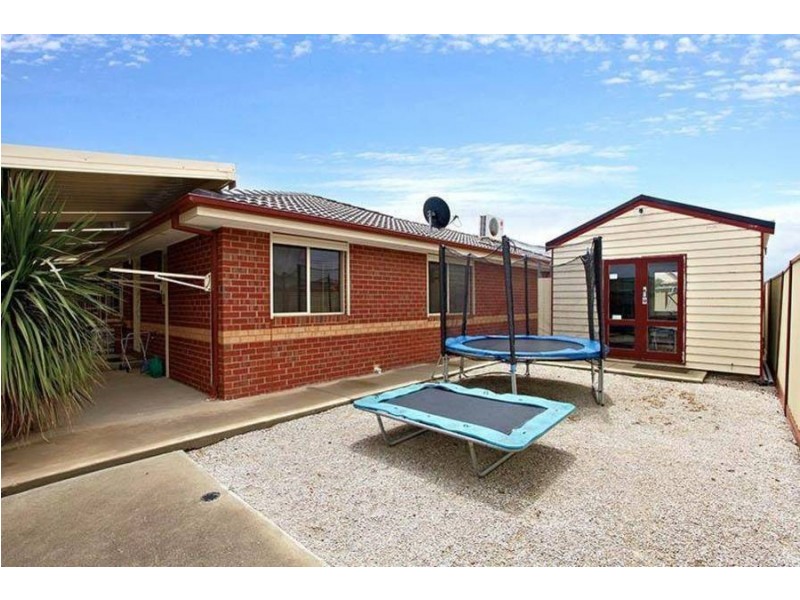 2 Sharpe Street, Hillside VIC 3037