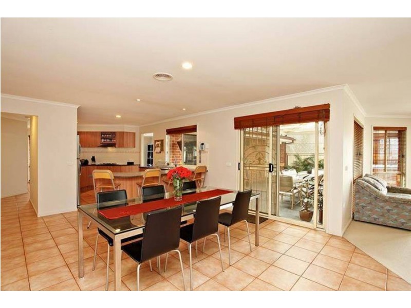 2 Sharpe Street, Hillside VIC 3037