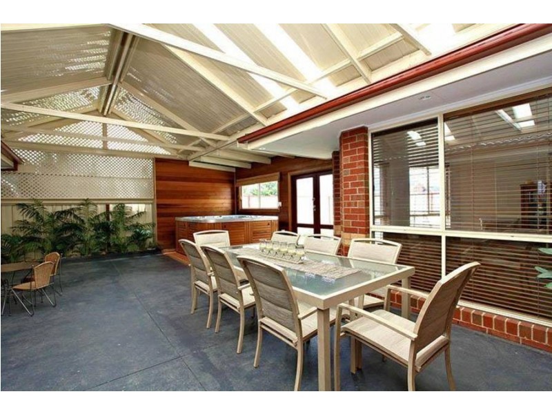 2 Sharpe Street, Hillside VIC 3037