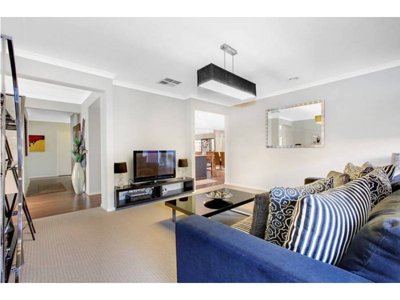 1 Chancery Way, Taylors Hill VIC 3037