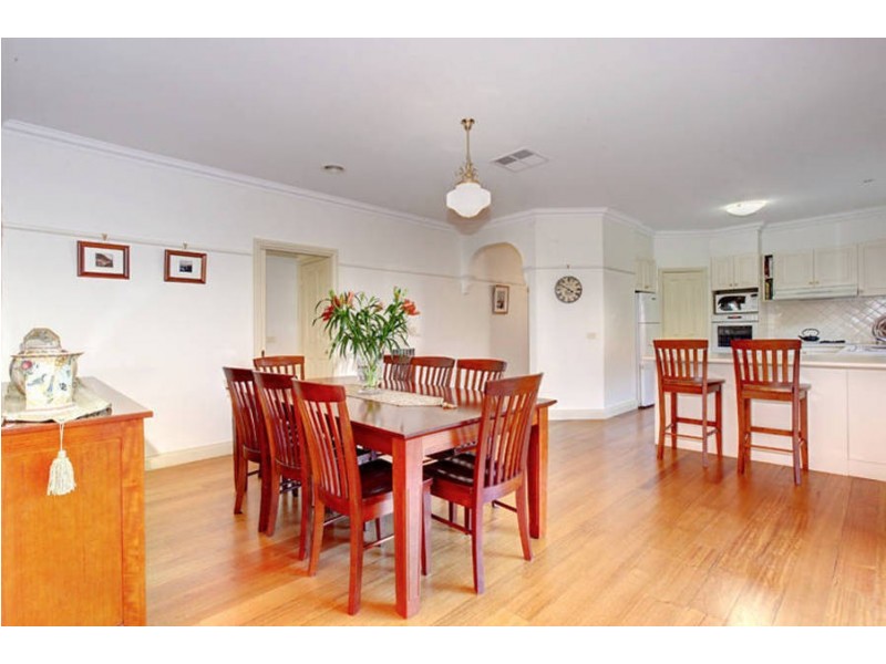 48 Jacaranda Drive, Taylors Hill VIC 3037