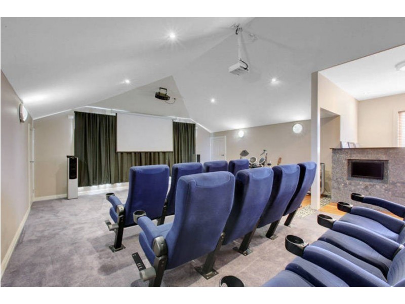 3 Royal Crescent, Hillside VIC 3037