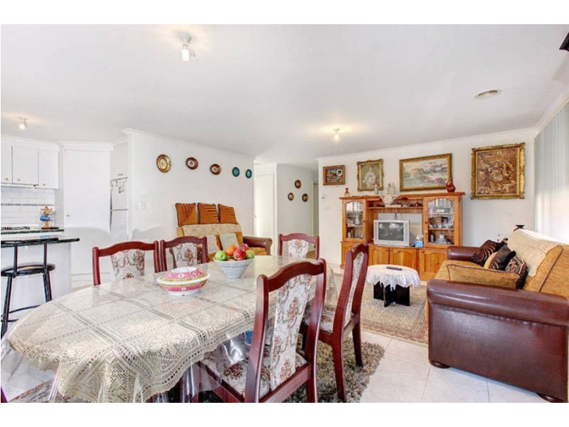 5/18 Tanaroo Crescent, Delahey VIC 3037