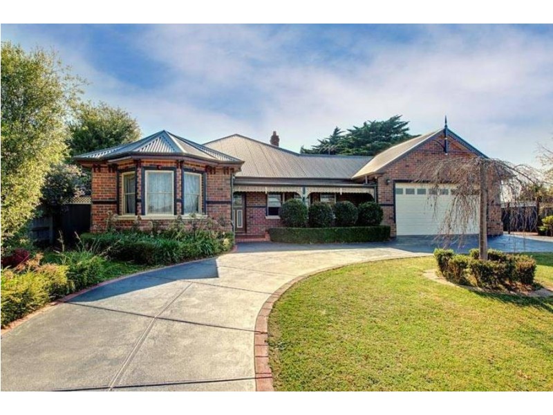 68 Castlewellan Blvd, Hillside VIC 3037
