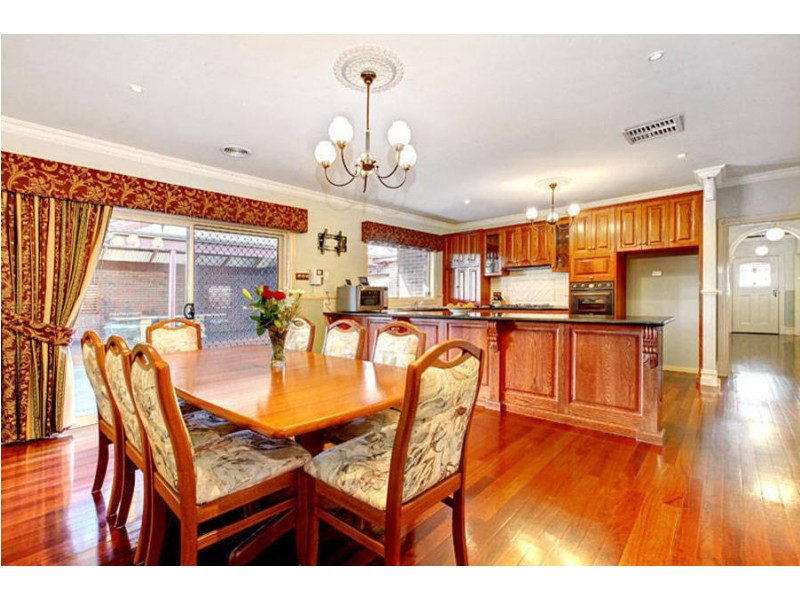 68 Castlewellan Blvd, Hillside VIC 3037