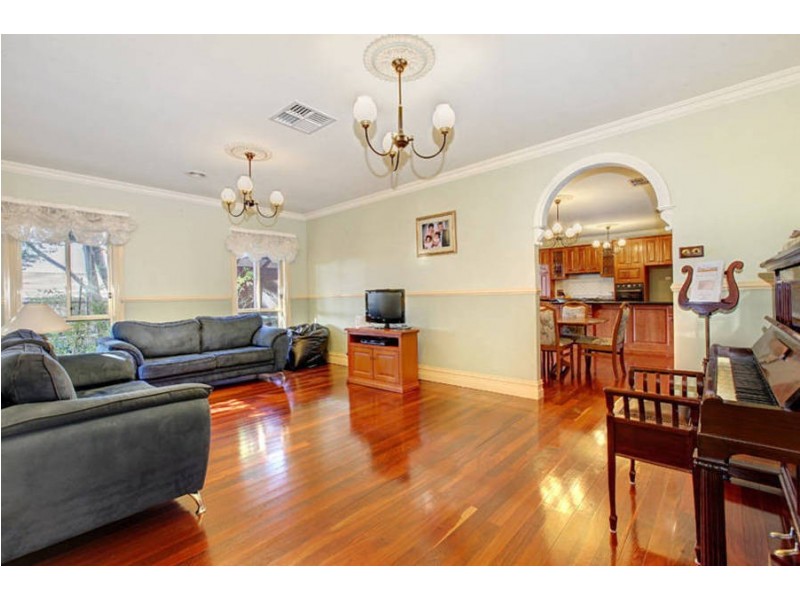 68 Castlewellan Blvd, Hillside VIC 3037