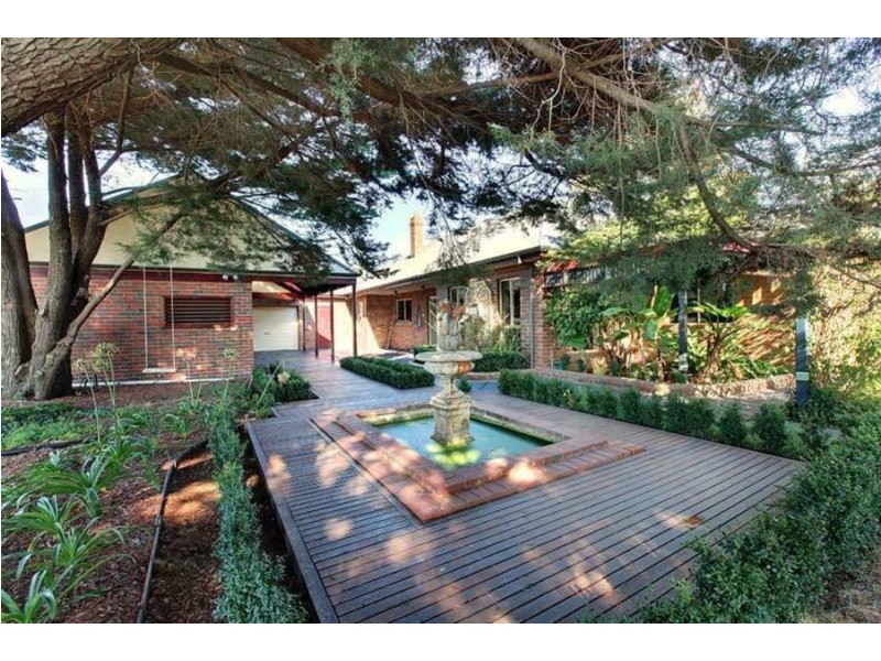 68 Castlewellan Blvd, Hillside VIC 3037