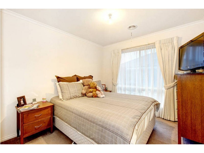 1/25 Jade Way, Hillside VIC 3037