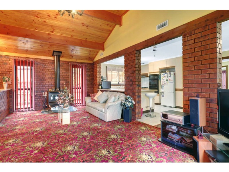 2 Ajax Close, Keilor Downs VIC 3038