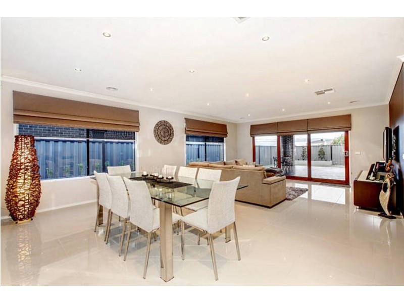 14 Kinetic Avenue, Hillside VIC 3037