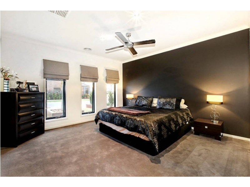 14 Kinetic Avenue, Hillside VIC 3037