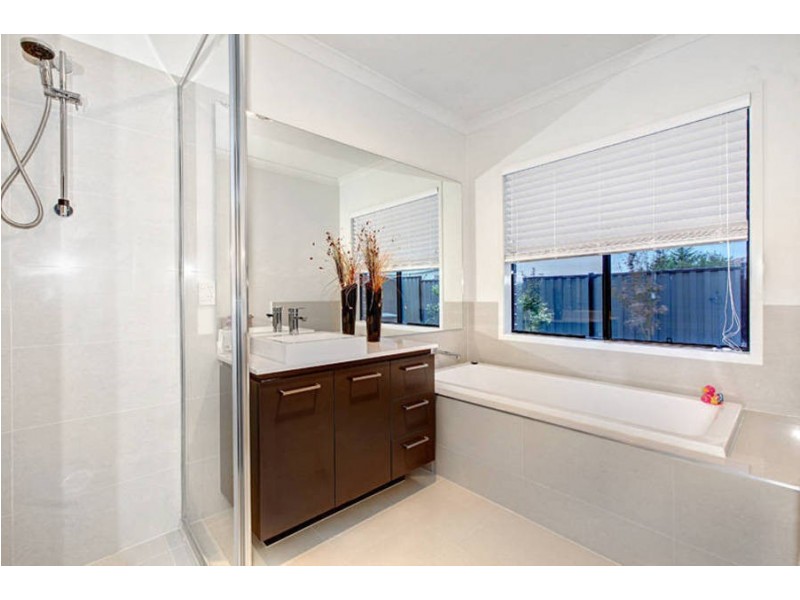 14 Kinetic Avenue, Hillside VIC 3037