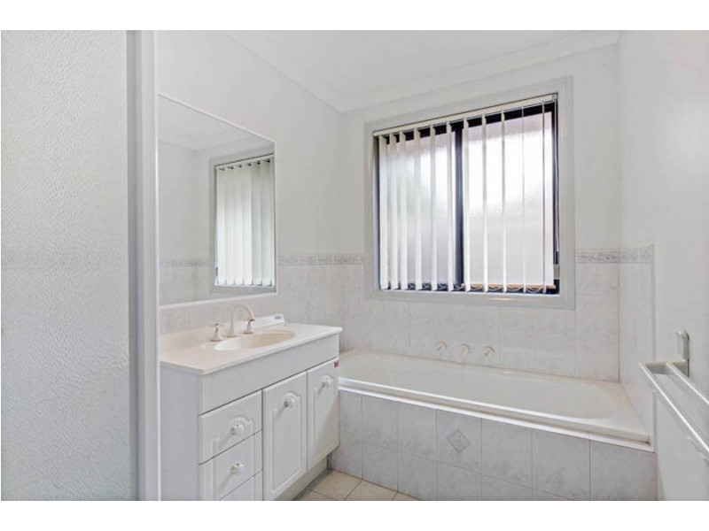 28 Kurrajong Road, Delahey VIC 3037