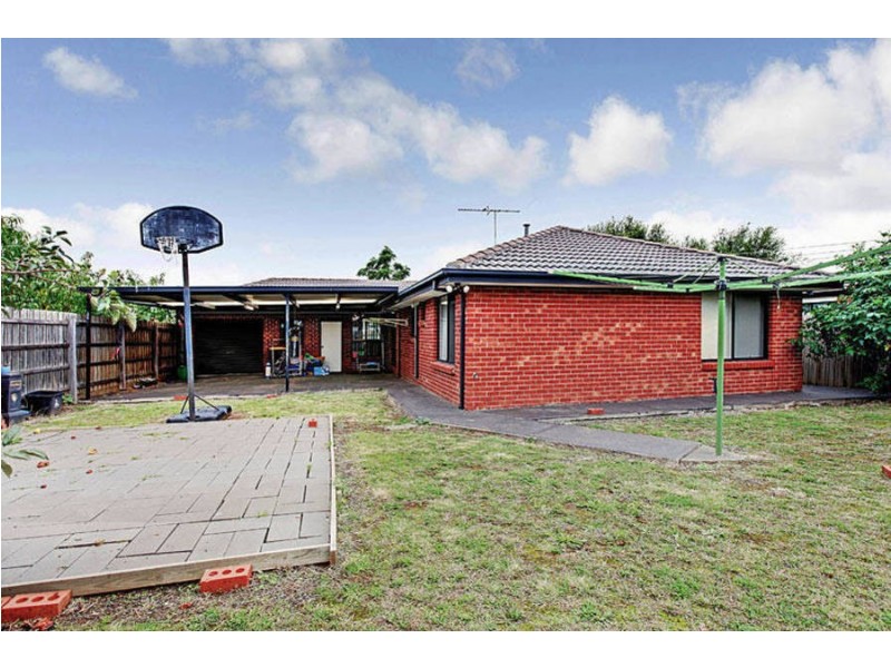 28 Kurrajong Road, Delahey VIC 3037