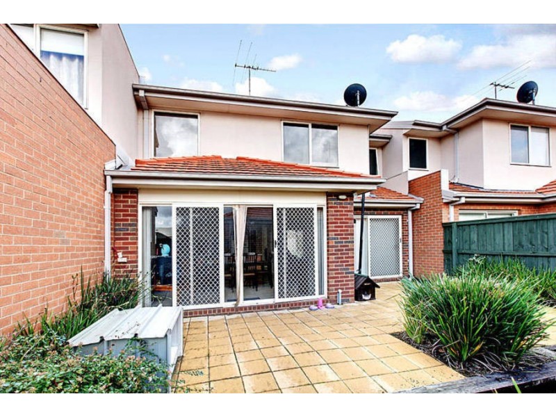 25D Wentworth Drive, Taylors Lakes VIC 3038