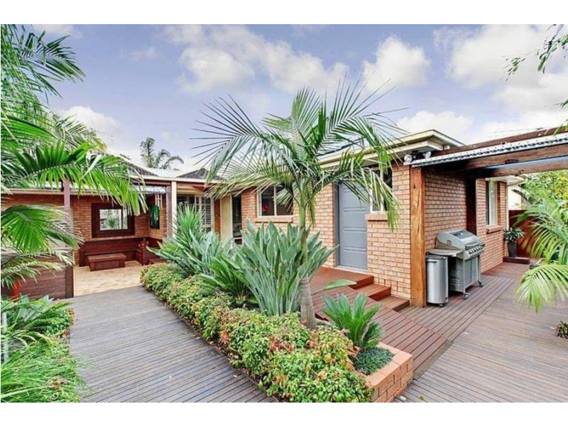 11 Lacebark Road, Delahey VIC 3037