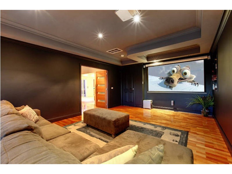 16 Balonne Close, Taylors Lakes VIC 3038