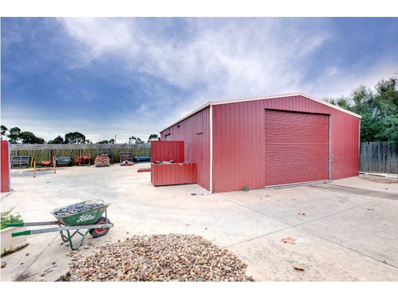 16 Balonne Close, Taylors Lakes VIC 3038