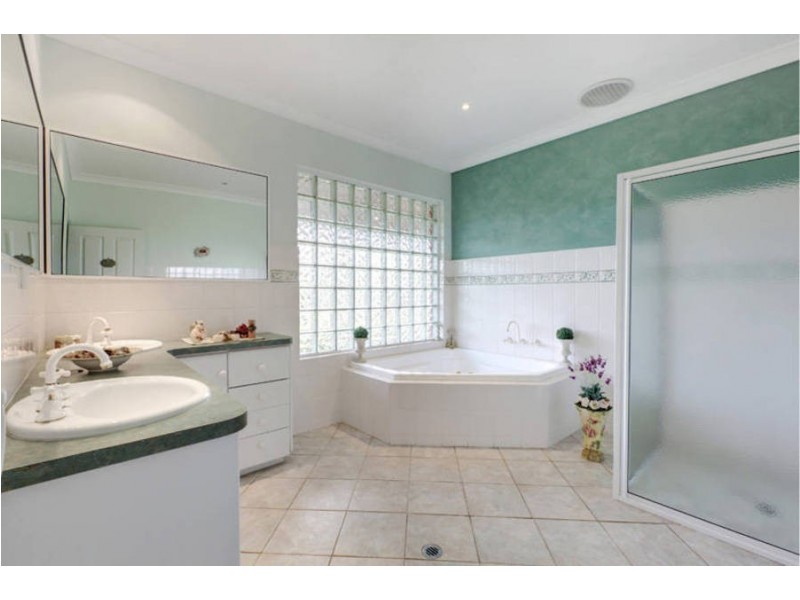 183-195 Westcott Parade, Rockbank VIC 3335