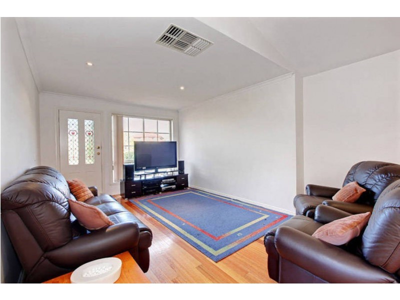 8a Sibyl Court, Keilor Downs VIC 3038