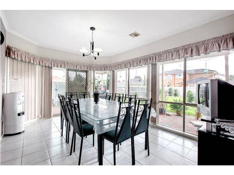 36 Roadhouse Wynd, Sydenham VIC 3037