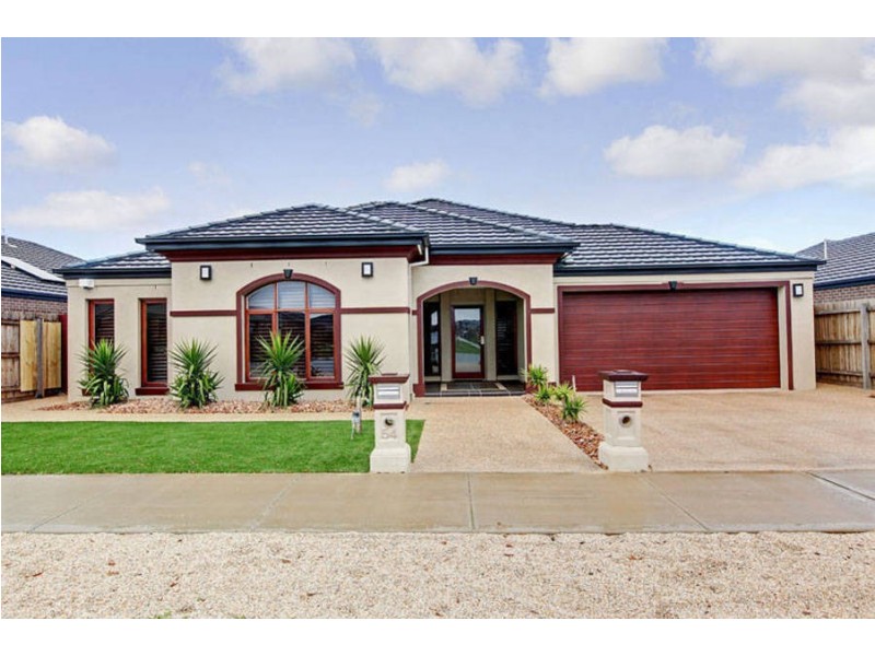 54 Double Bay Drive, Taylors Hill VIC 3037