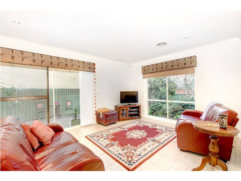 5 Saronvale Crescent, Hillside VIC 3037