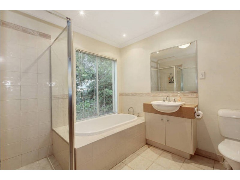 5 Saronvale Crescent, Hillside VIC 3037