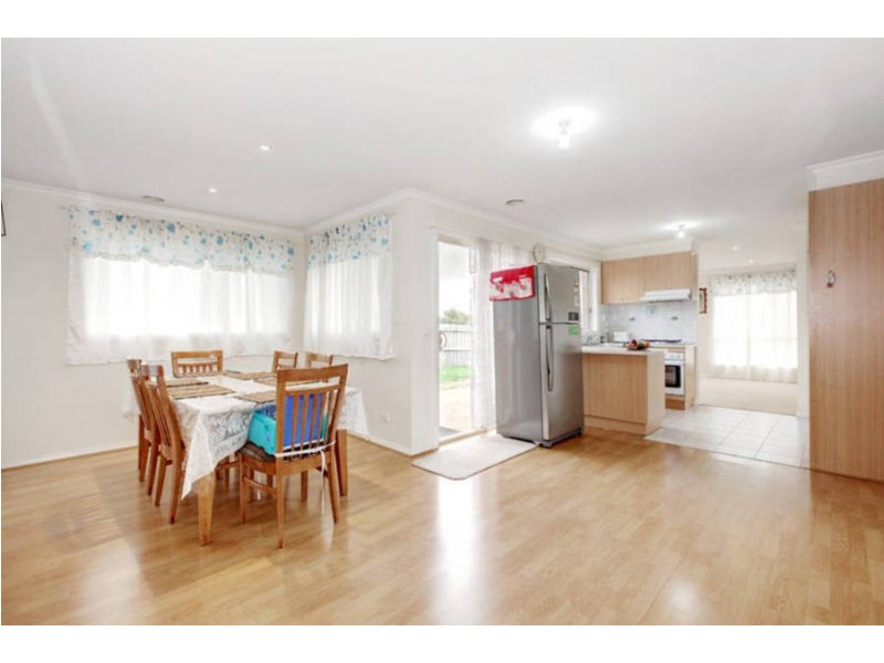 38 Kanmore Crescent, Hillside VIC 3037