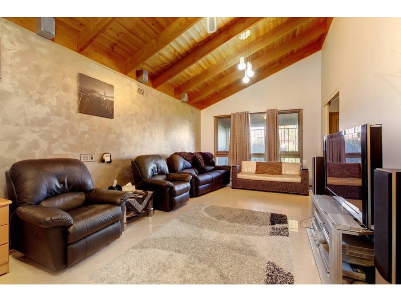 46 Moira Avenue, Reservoir VIC 3073