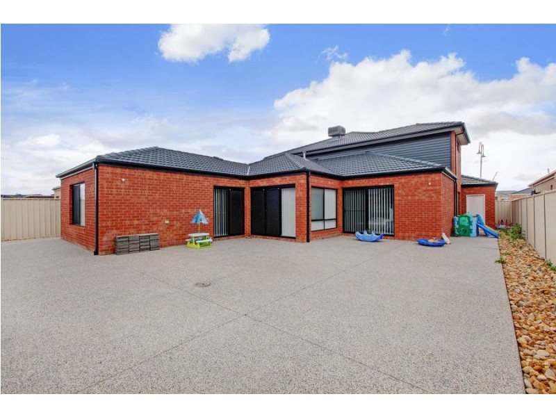 94 George Street, Taylors Hill VIC 3037