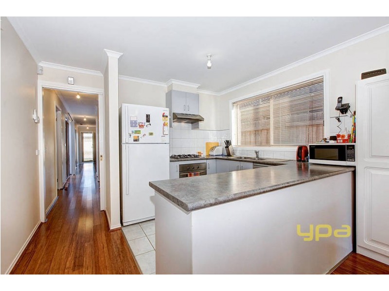 2/4 Lorraine Court, Hillside VIC 3037