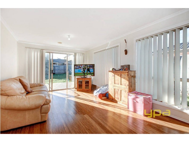 2/4 Lorraine Court, Hillside VIC 3037