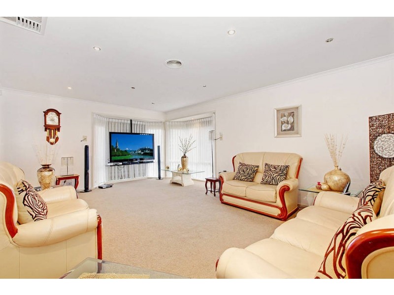 69 Landscape Drive, Hillside VIC 3037