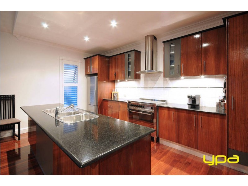 47 Cambridge Crescent, Taylors Lakes VIC 3038