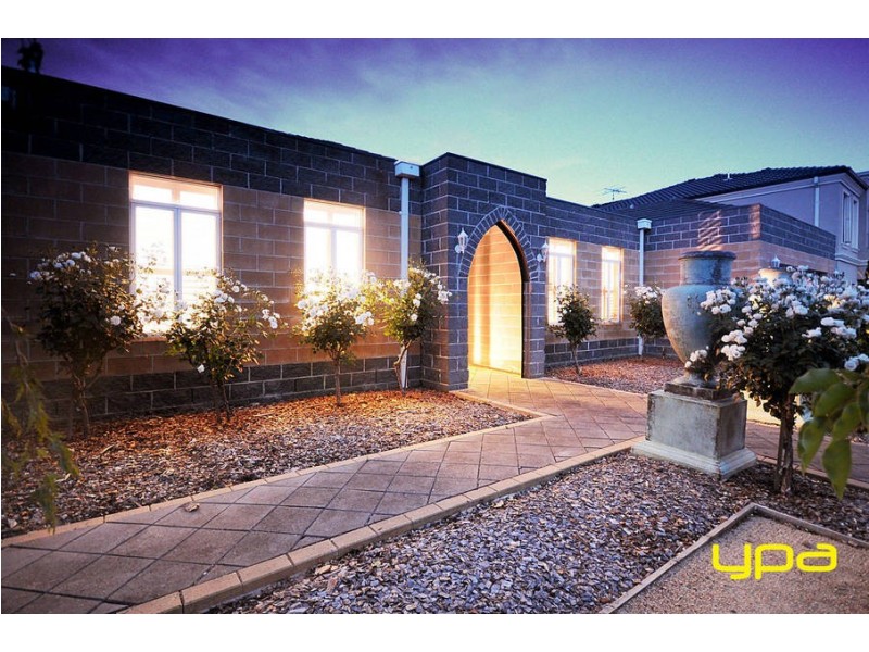 47 Cambridge Crescent, Taylors Lakes VIC 3038