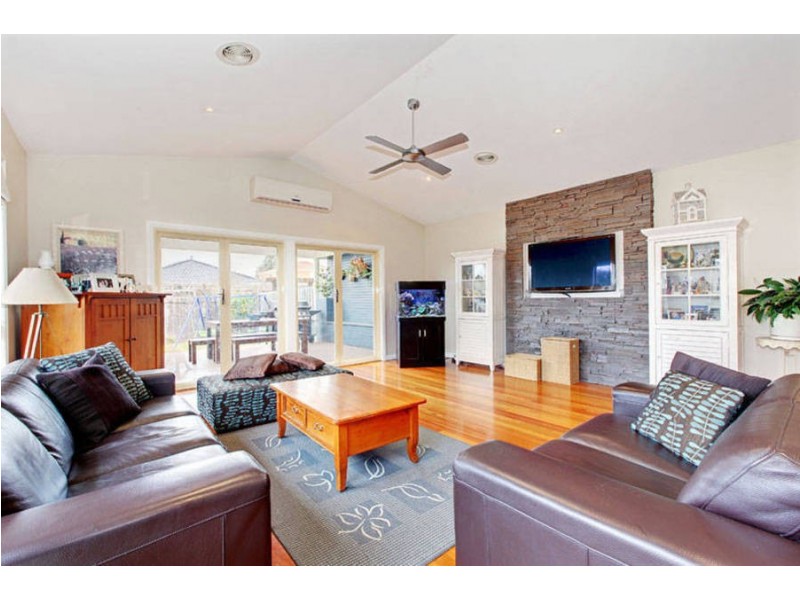 2/5 Padula Court, Hillside VIC 3037