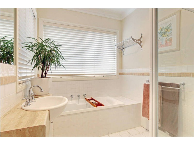 2/5 Padula Court, Hillside VIC 3037