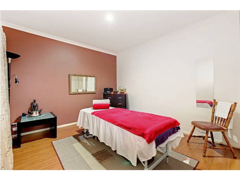 13 Sarkis Mews, Hillside VIC 3037