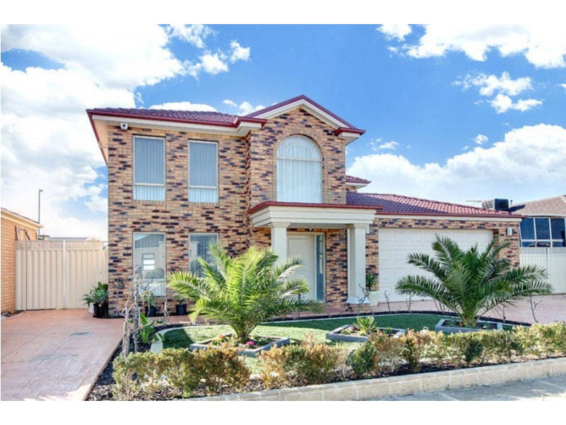 25 Willowood Court, Taylors Hill VIC 3037