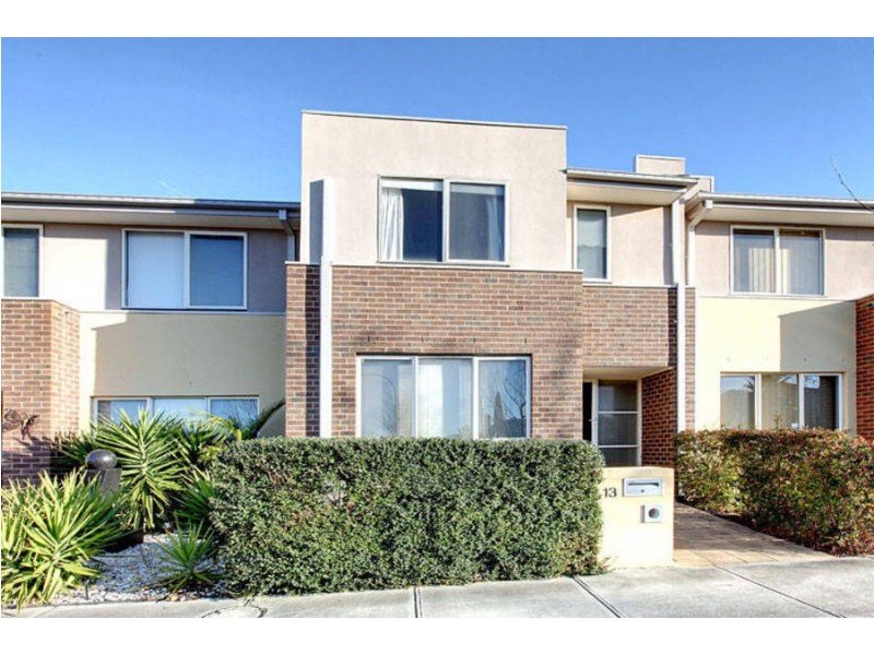 13 Wentworth Drive, Taylors Lakes VIC 3038