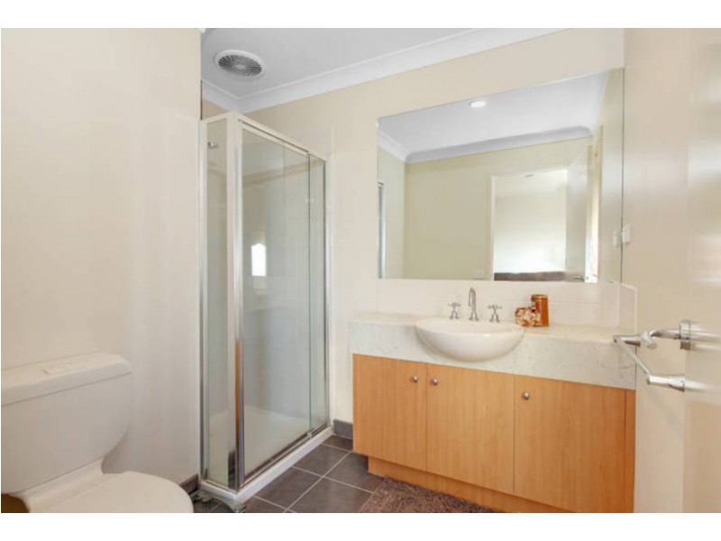 13 Wentworth Drive, Taylors Lakes VIC 3038