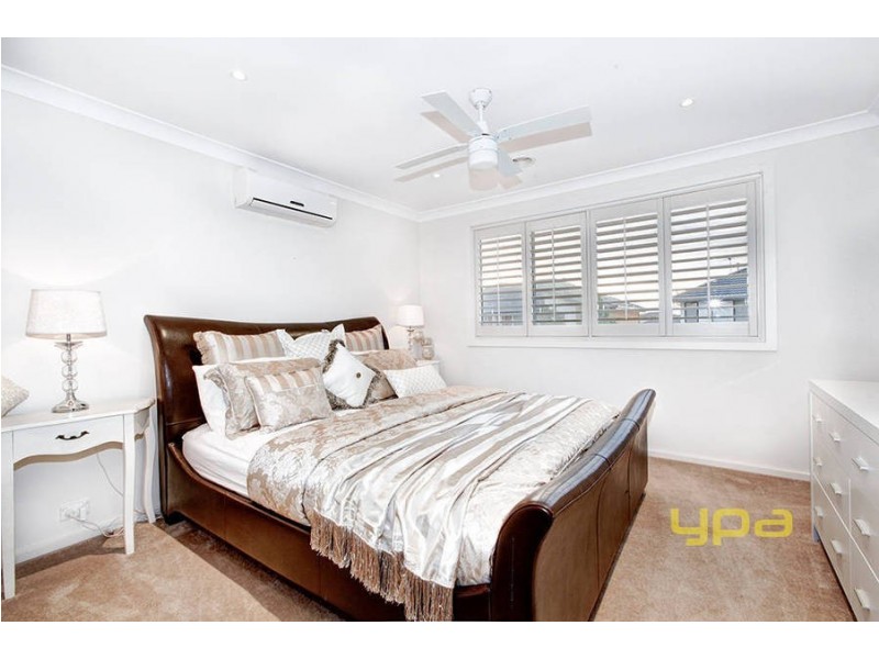 10 Eloura Circuit, Taylors Hill VIC 3037